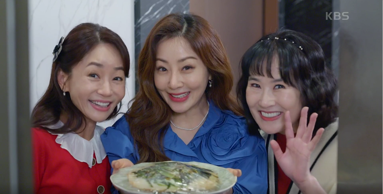 10 백여신의 집을 방문하는 오나라
