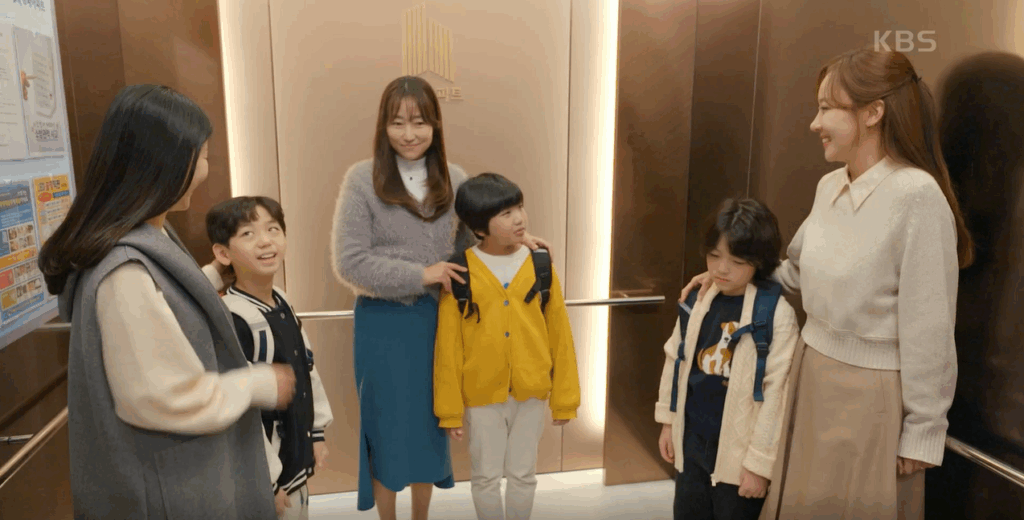 엘리베이터 안에서 개근거지로 놀림받는 송바다