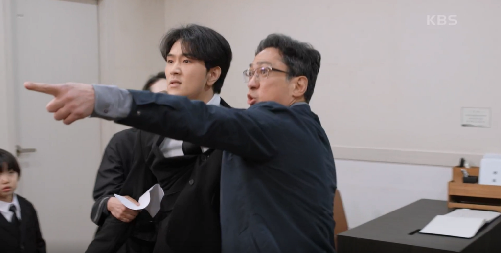 장례식장에 와서도 돈 얘기를 하는 한무철