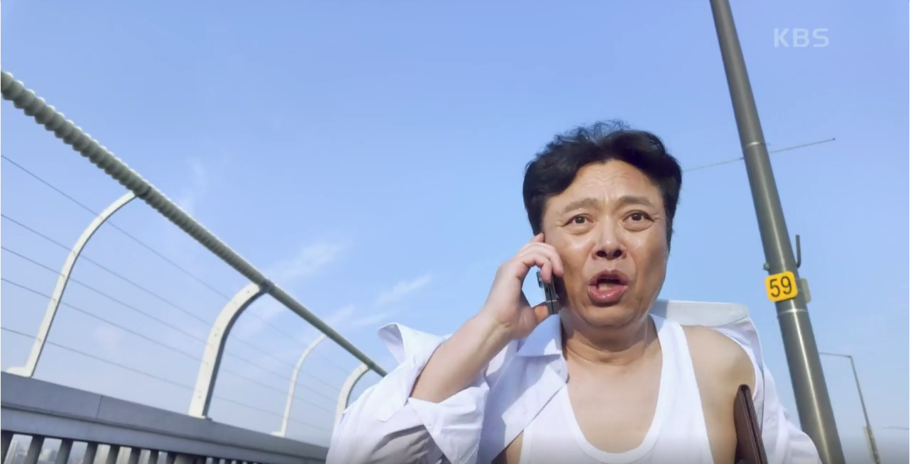 7 출근길에 마포대교를 달리고 있는 서현철