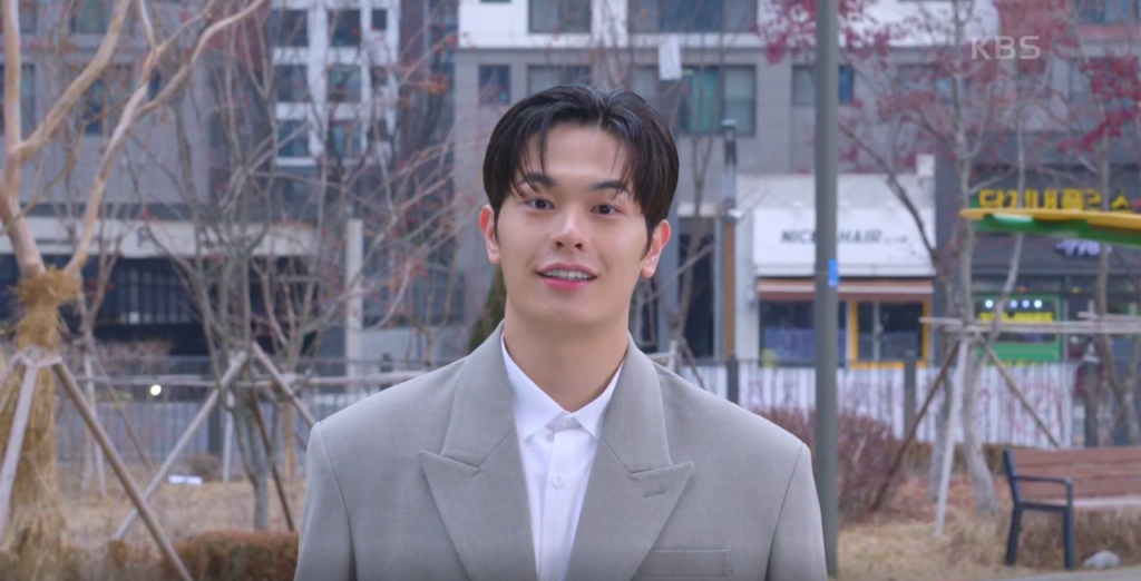 결혼식 참석을 위해 정장 입은 서영훈